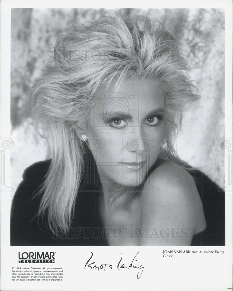 1989 Press Photo of Joan Van Ark at Valene Ewing on TV&#39;s Knots Landing - Historic Images