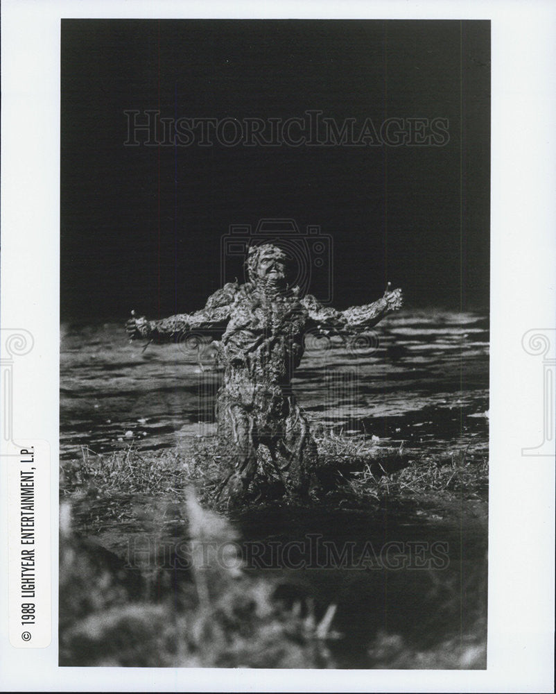 1989 Press Photo &quot;Return of the Swamp Thing&quot; - Historic Images