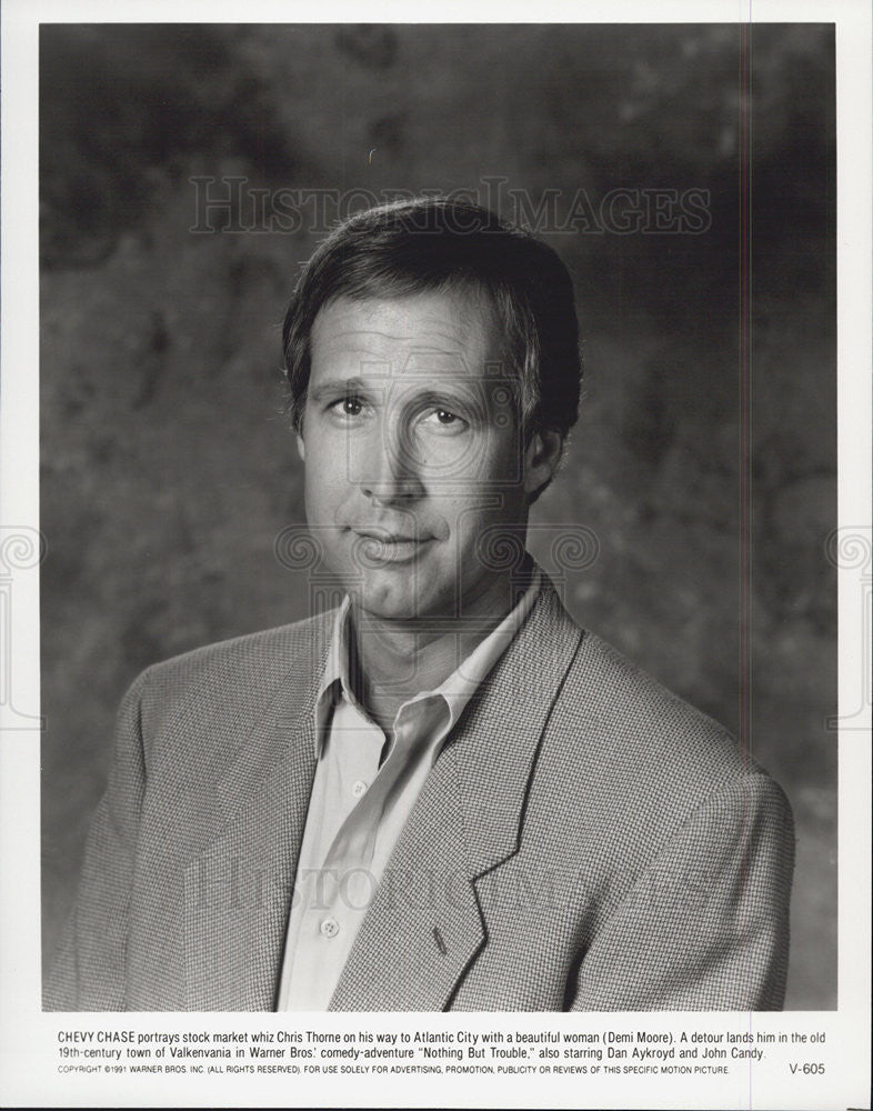 1991 Press Photo Chevy Chase in &quot;Nothing But Trouble&quot; - Historic Images