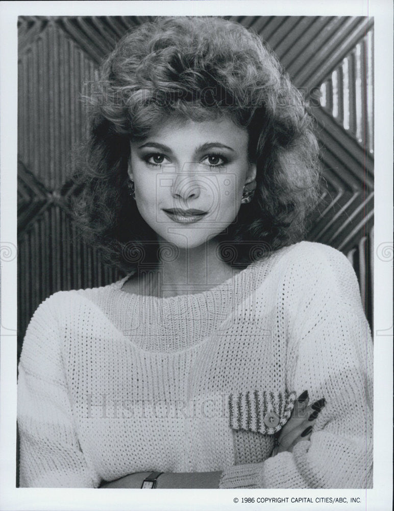 1986 Press Photo Actress Emma Samms Stars As Fallon Carrington In &quot;The Colbys&quot; - Historic Images