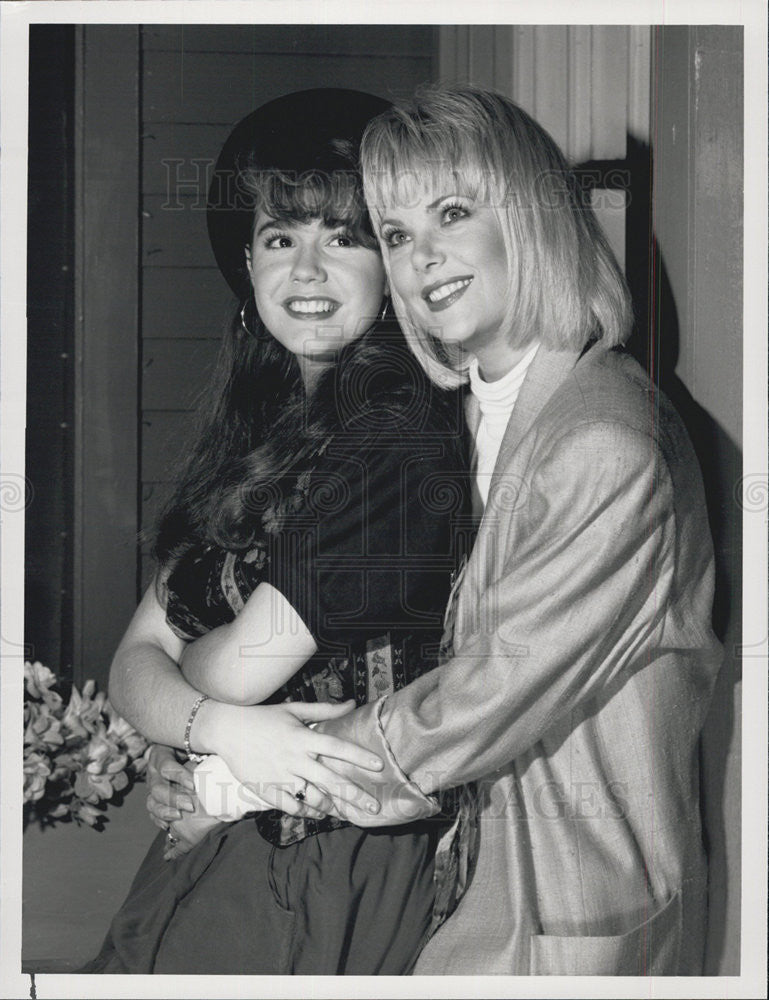 1989 Press Photo Actors Ann Jillian And Lisa Rieffel In NBC TV Show Ann Jillian - Historic Images