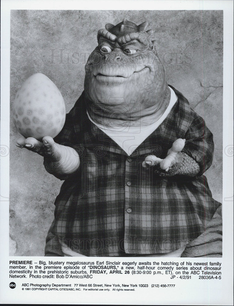 1991 Press Photo Dinosaurs Earl Sinclair Premiere Comedy ABC Egg - Historic Images