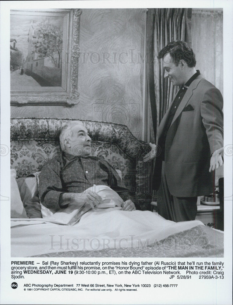 1991 Press Photo Ray Sharkey &amp; Al Ruscio in &quot;The Man in the Family&quot; - Historic Images