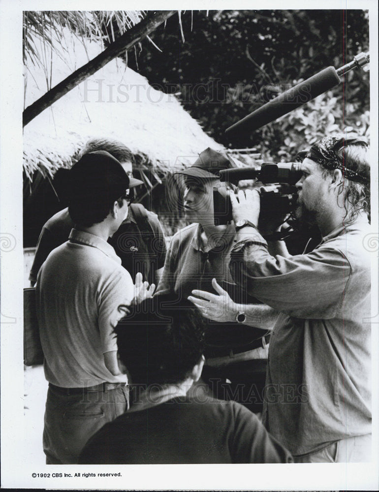 1992 Press Photo 48 Hours Correspondent Phil Jones Vietnam Missing in Action CBS - Historic Images