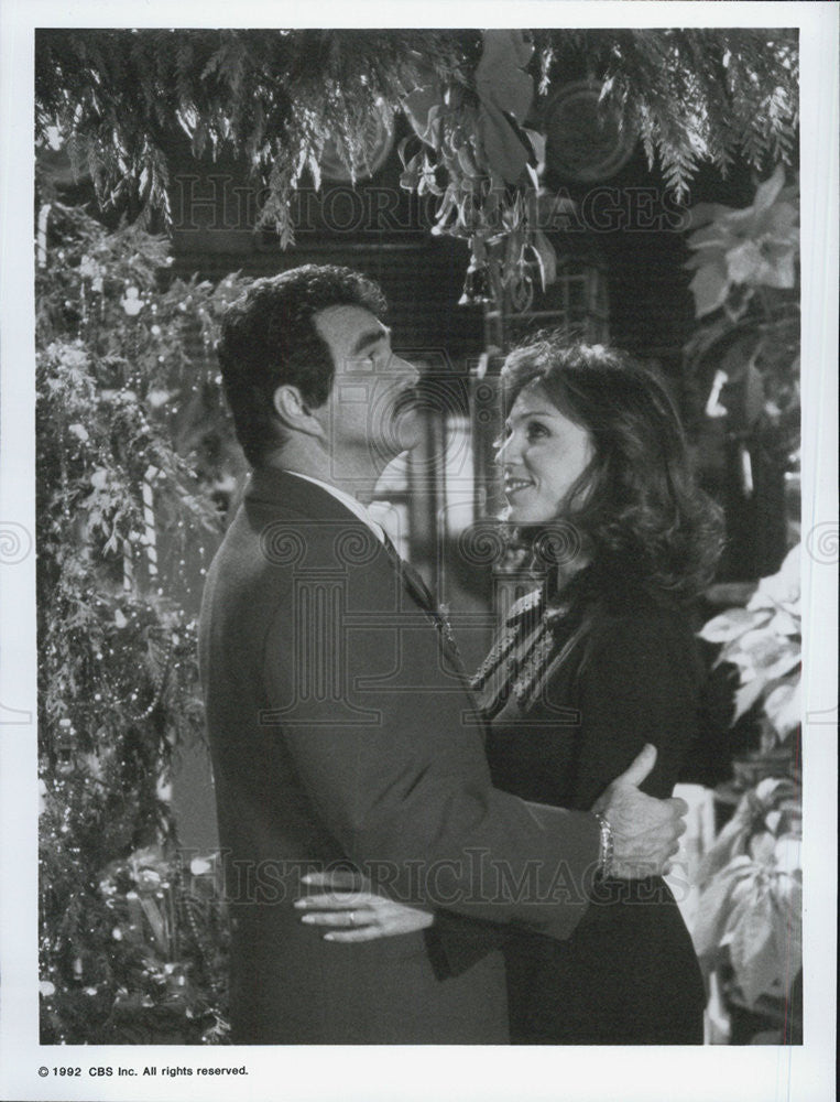 1992 Press Photo Burt Reynolds Marilu Henner Actors Evening Shade - Historic Images