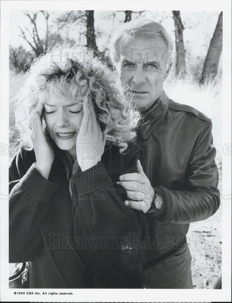 1994 Press Photo Sharon Farrel And Robert Conrad In CBS Movie Sworn To Vengeance - Historic Images