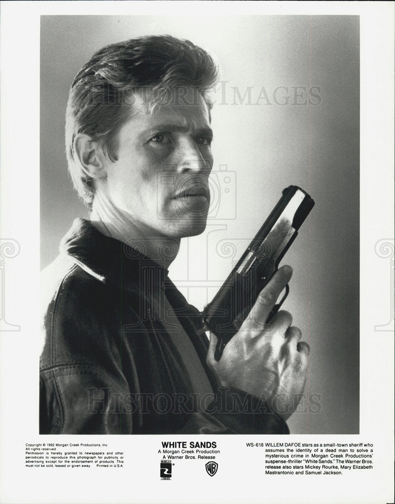 1992 Press Photo Willem Dafoe in &quot;White Sands&quot; - Historic Images