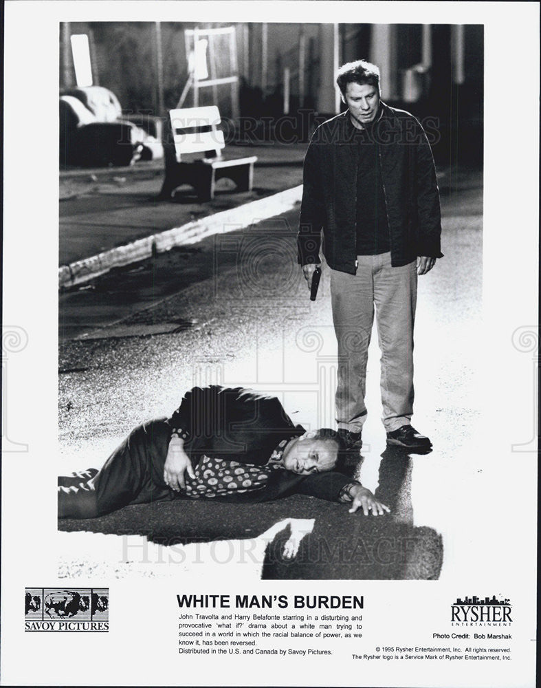 1995 Press Photo John Travolta And Harry Belafonte In Movie White Man&#39;s Burden - Historic Images