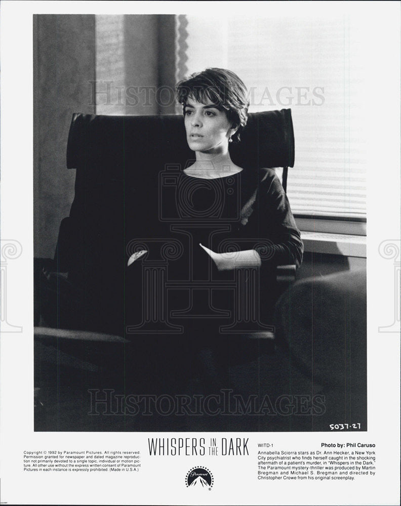 1992 Press Photo Annabella Sciorra in &quot;Whispers in the Dark&quot; - Historic Images