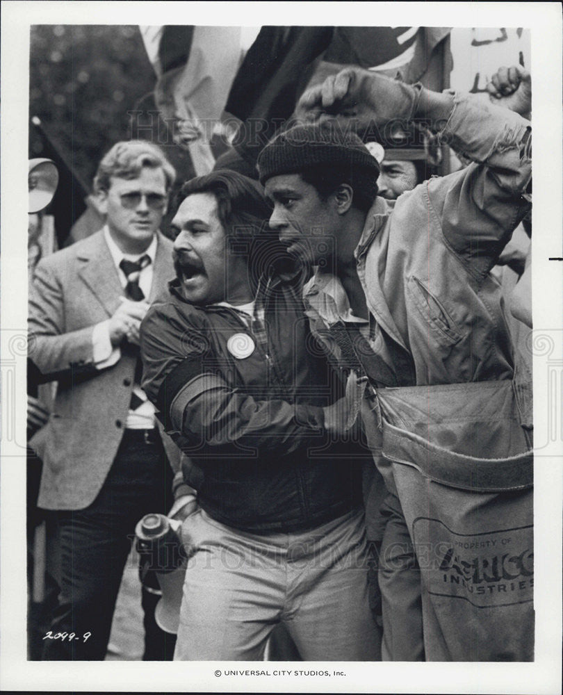 Press Photo Luis Valdez and Richard Pryor Star is &quot;Which Way Is Up?&quot; - Historic Images