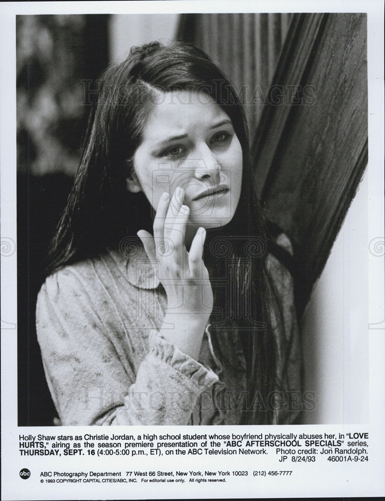 1993 Press Photo Actress Holly Shaw Love Hurts - Historic Images