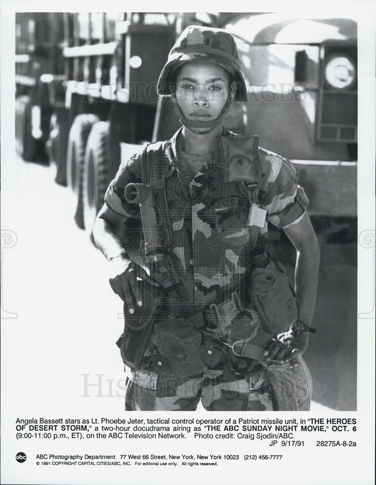 1991 Press Photo Angela Bassett Stars  In The Heroes Of Desert Storm COPY - Historic Images