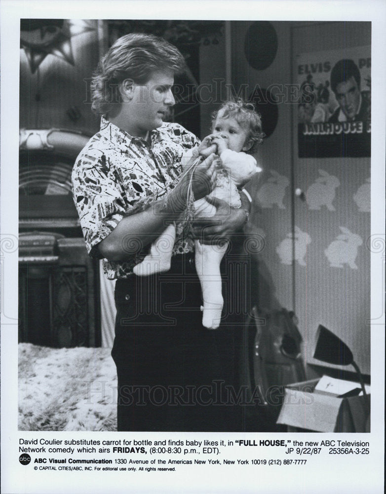 1987 Press Photo David Coulier Actor Baby Full House Television Sitcom Series - Historic Images