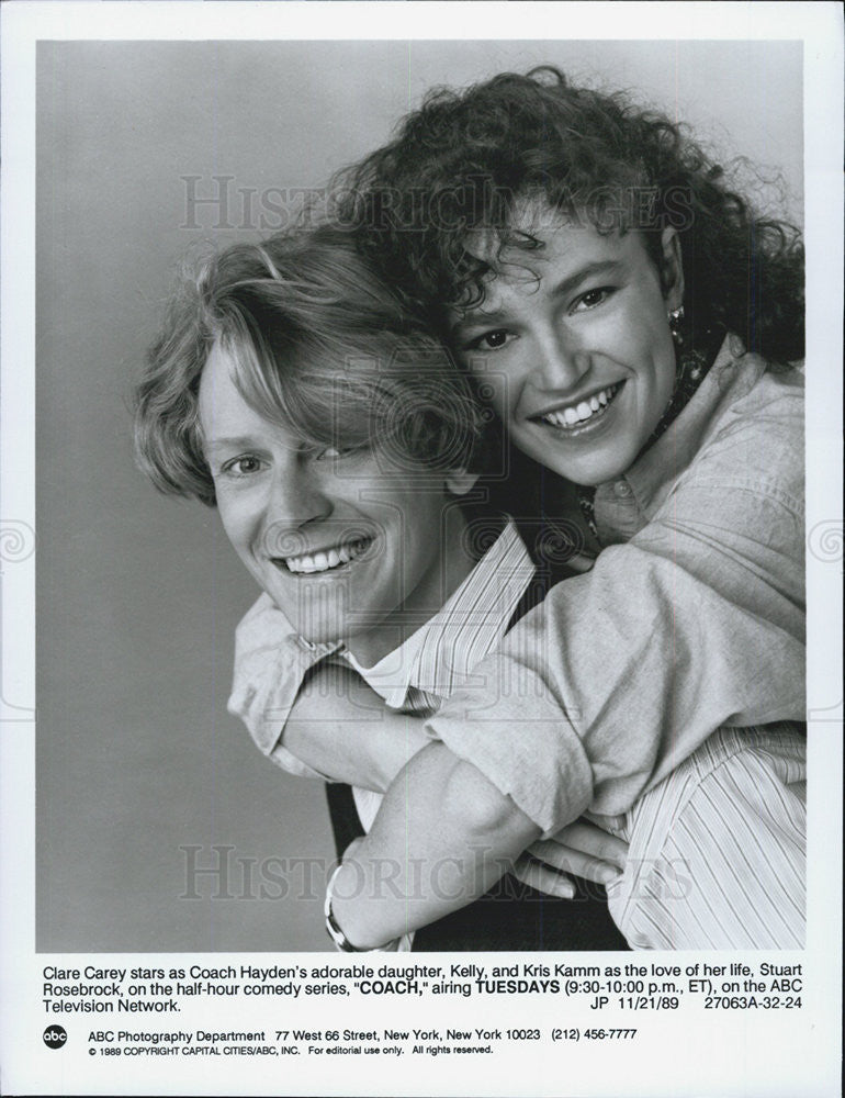 1989 Press Photo Clare Carey Actress Kris Kamm Actor Coach Comedy Series Sitcom - Historic Images