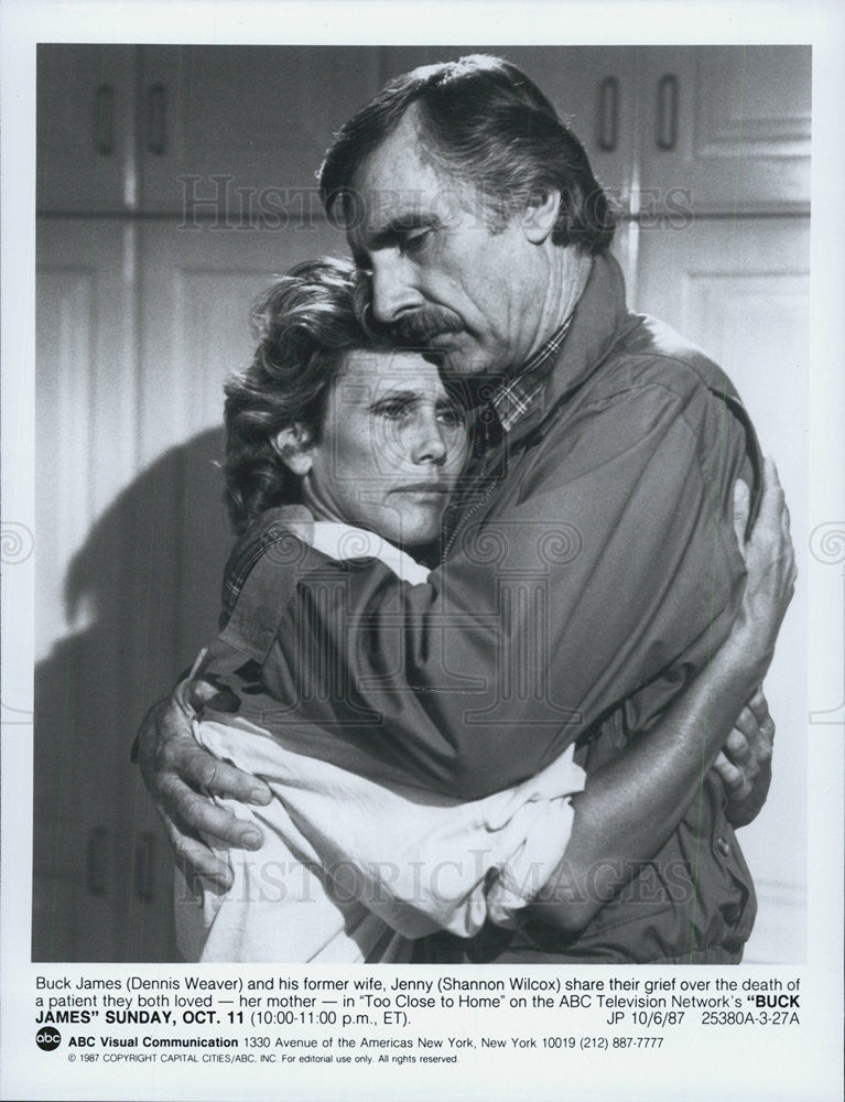 1987 Press Photo Dennis Weaver and Shannon Wilcox in &quot;Too Close to Home&quot; - Historic Images