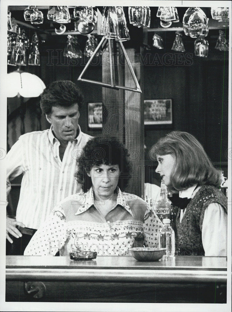 1985 Press Photo Rhea Perlman Ted Danson Shelley Long Actors Cheers - Historic Images