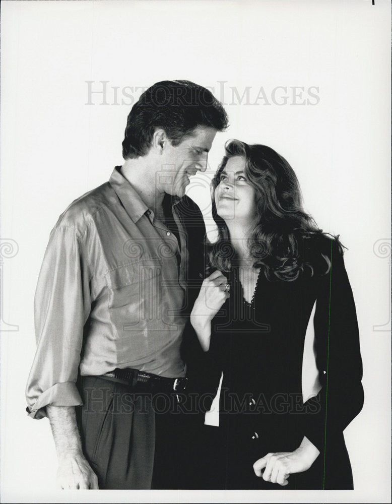 1991 Press Photo Ted Danson &amp; Kirstie Alley on &quot;Cheers&quot; - Historic Images