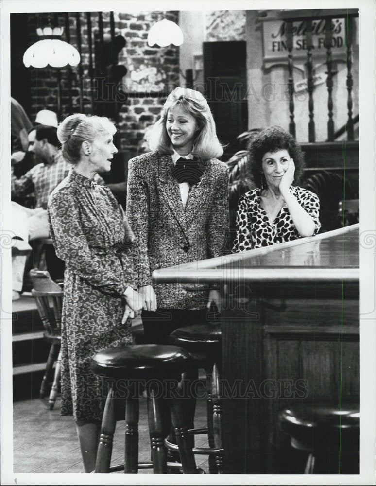 1986 Press Photo Frances Sternhagen Shelley Long Rhea Perlman Actresses Cheers - Historic Images