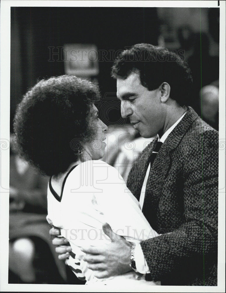 1987 Press Photo Rhea Perlman, Jay Thomas, Cheers - Historic Images