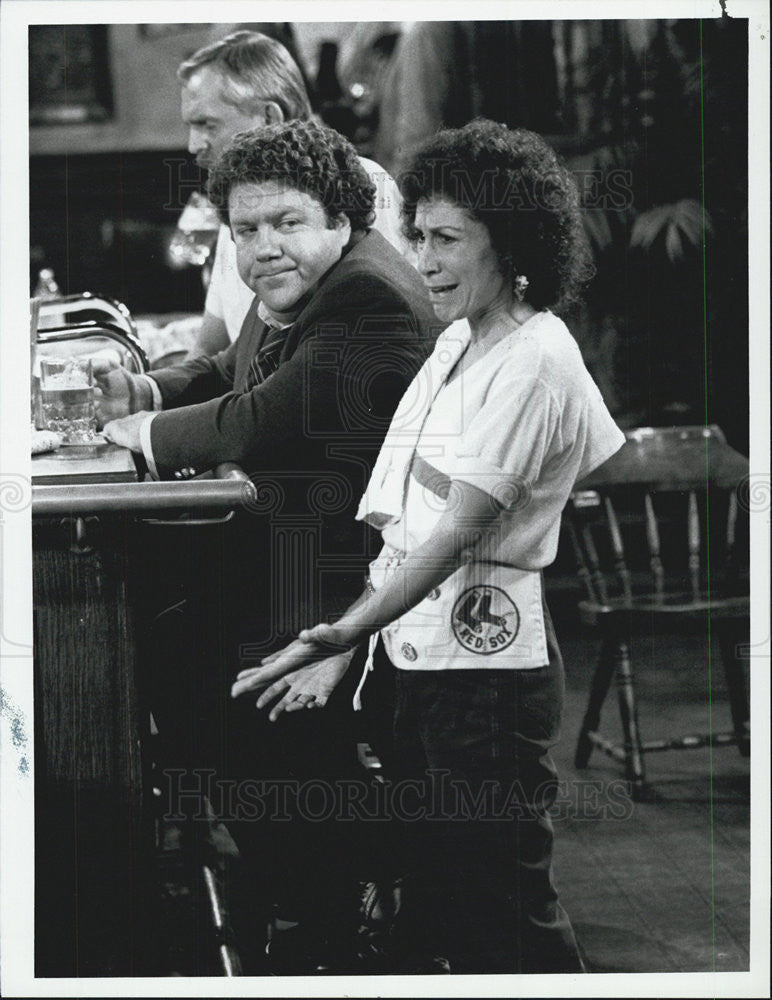 1987 Press Photo Rhea Perlman George Wendt Actors Cheers - Historic Images