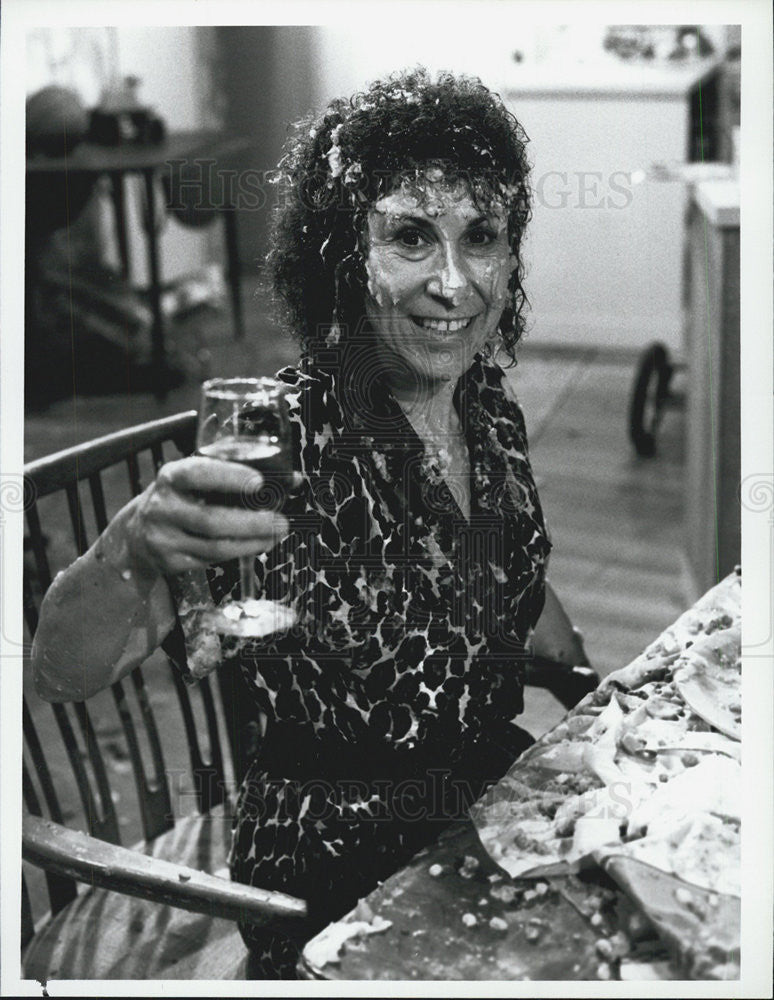 1987 Press Photo Rhea Perlman Actress Cheers - Historic Images