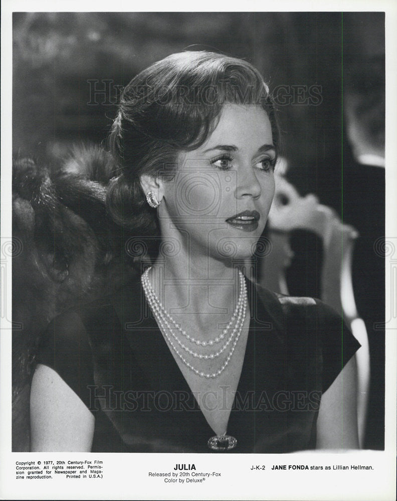 1977 Press Photo Actress Jane Fonda Stars as in 1977 Film "Julia" - Historic Images