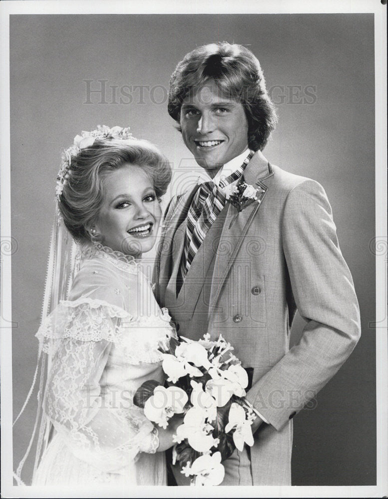 1980 Press Photo Charlene Tilton Leigh McCloskey Actor Dallas - Historic Images