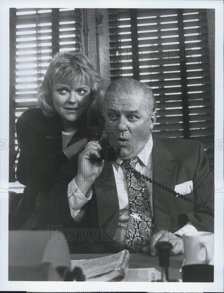 1985 Press Photo Charles Durning & Stephanie Faracy in "Eye To Eye." - Historic Images