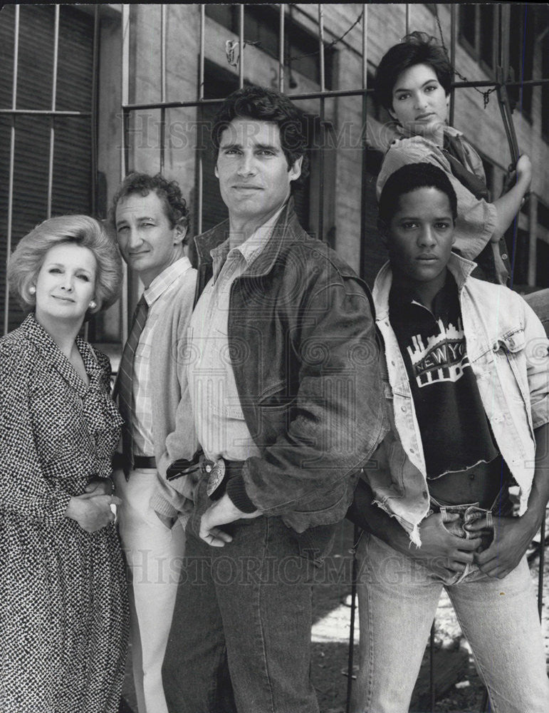 1986 Press Photo Cast of &quot;Downtown&quot; - Historic Images