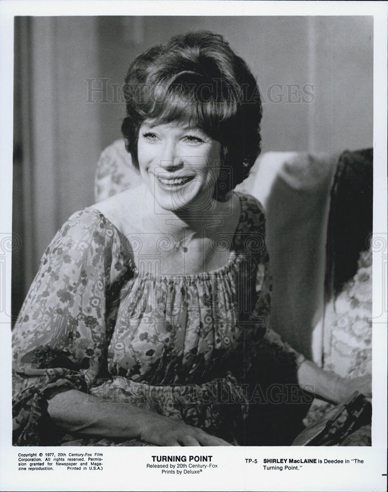 1977 Press Photo Shirley MacLaine Actress The Turning Point - Historic Images