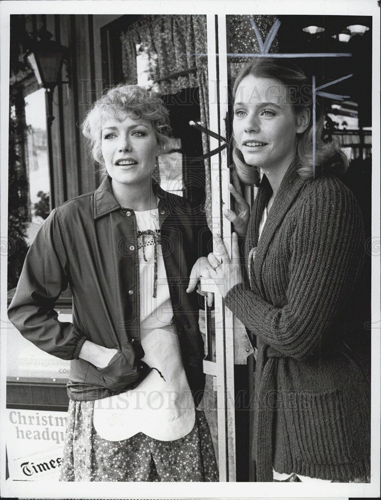 1982 Press Photo Actress Susan Dey and Cassie Yates - Historic Images