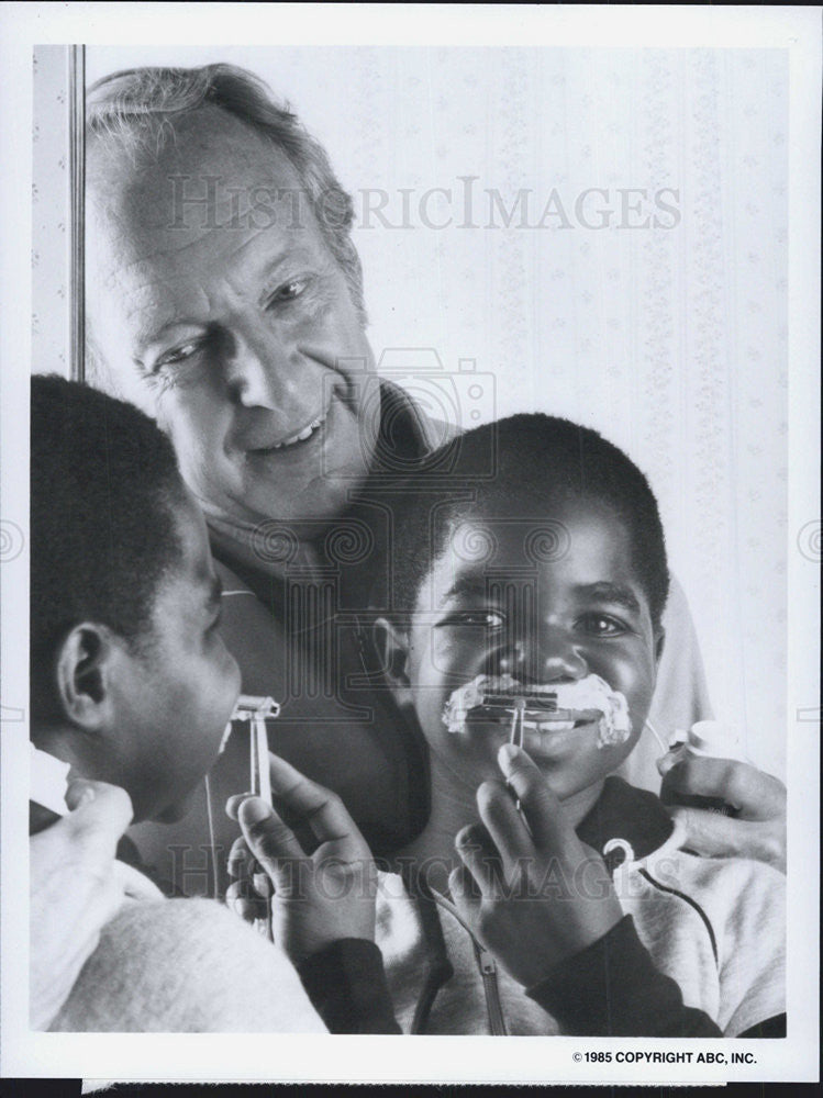 1985 Press Photo Gary Coleman Conrad Bain Actors Diff&#39;rent Strokes - Historic Images