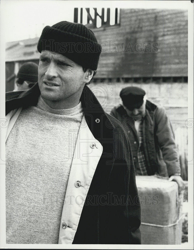 1981 Press Photo Kevin Dobson in &quot;Shannon&quot; - Historic Images