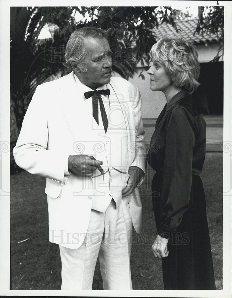 1981 Press Photo of Alice Hirson and Howard Duff in &quot;Flamingo Road&quot; - Historic Images