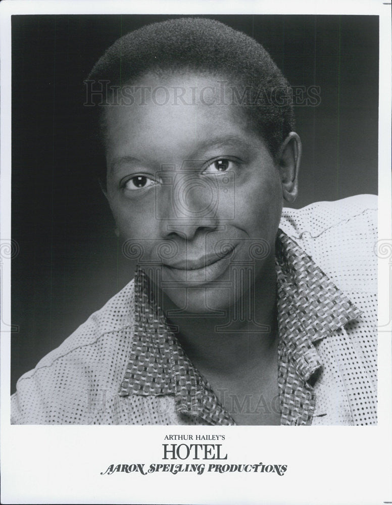 Press Photo Nathan Cook In Arthur Hailey&#39;s Hotel An Aaron Spelling Production - Historic Images