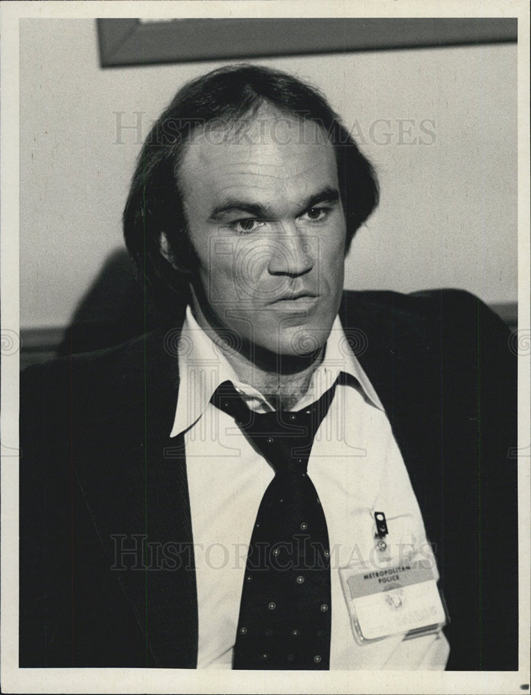 1979 Press Photo of John Dennis Johnston in &quot;Dear Detective&quot; - Historic Images