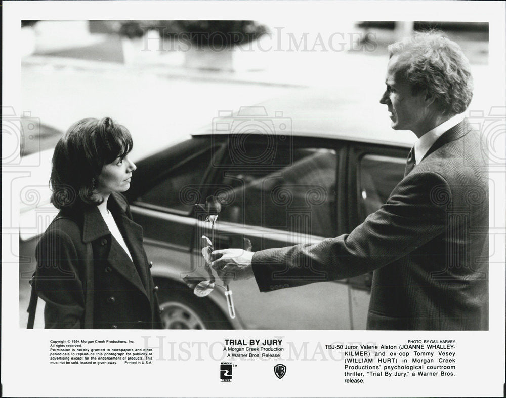 1994 Press Photo Joanne Whalley-Kilmer William Hurt Actors Trial By Jury - Historic Images