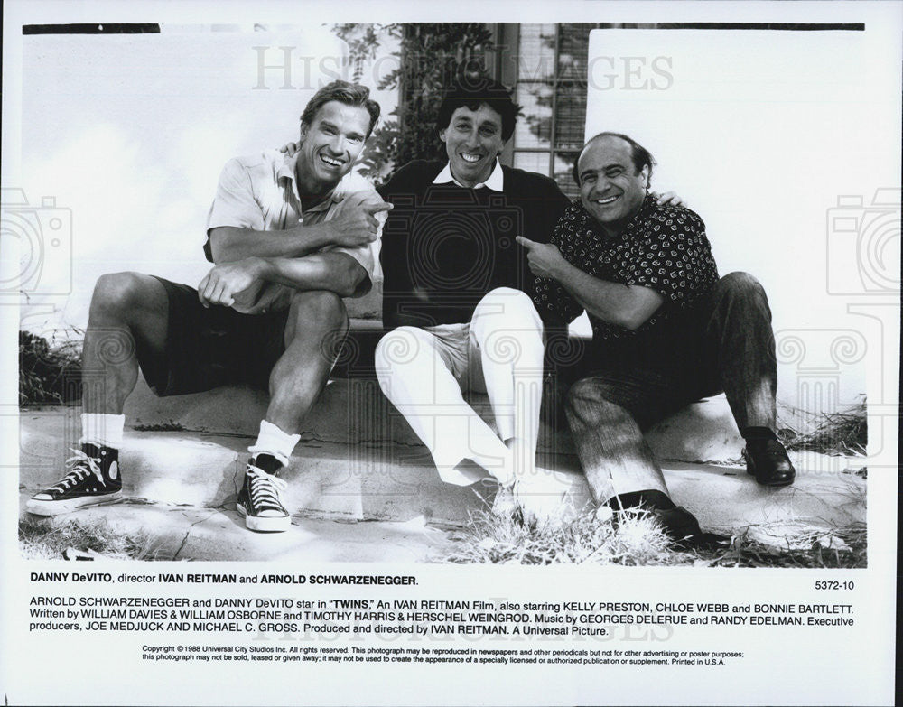 1989 Press Photo Arnold Schwarznegger,Danny DeVito,Ivan Reitman &quot;Twins&quot; - Historic Images