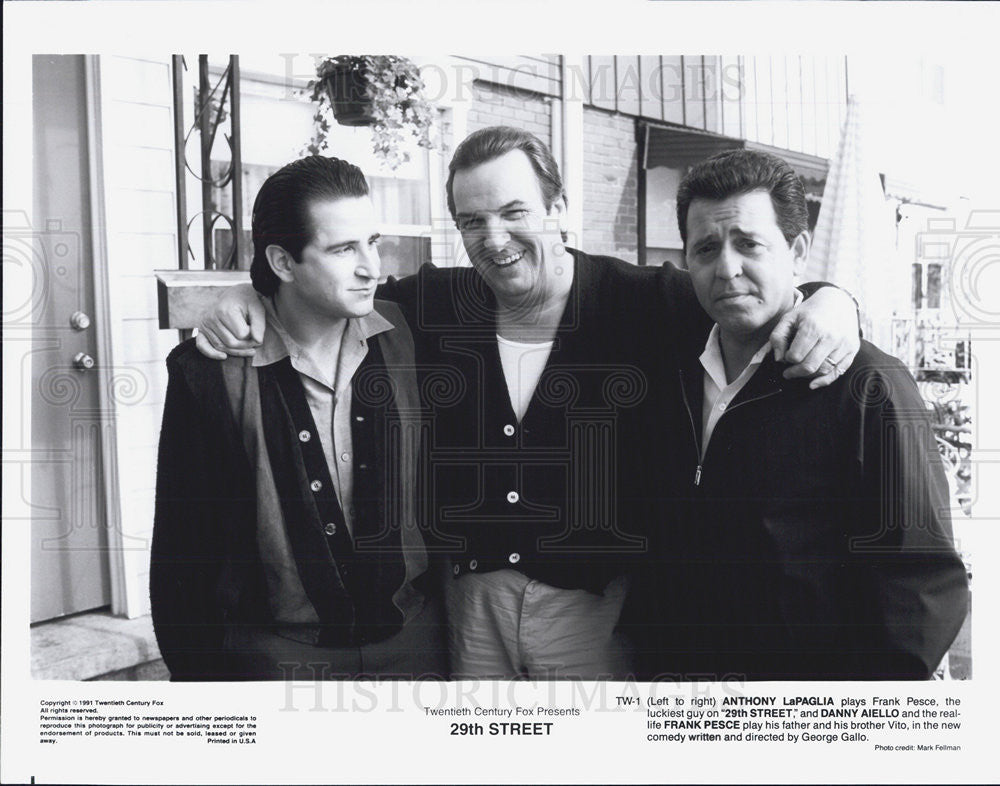 1981 Press Photo Anthony LaPaglia, Danny Aiello, Frank Pesce, 29th Street - Historic Images