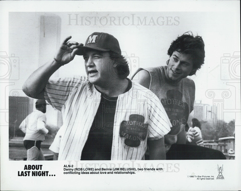 1986 Press Photo Rob Lowe/Jim Belushi/Actor/Comedian/Musician - Historic Images