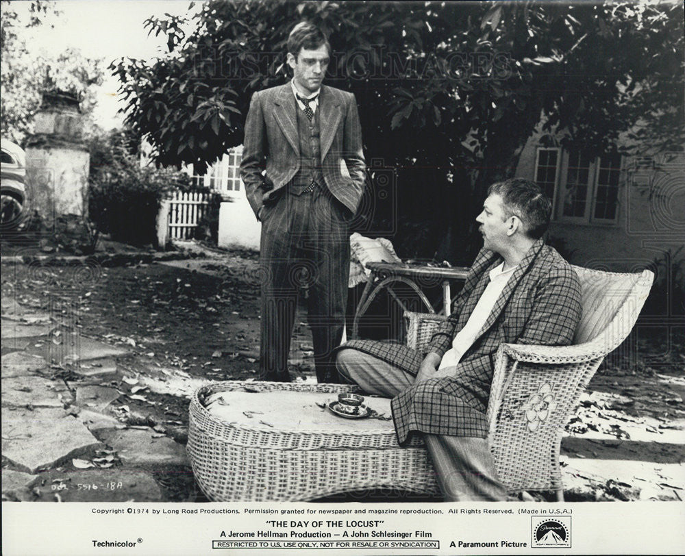 1974 Press Photo Donald Sutherland And William Atherton In The Day Of The Locust - Historic Images