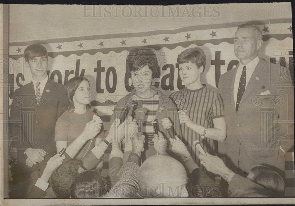 1967 Press Photo Shirley Temple Concedes Election to Paul McCloskey - Historic Images