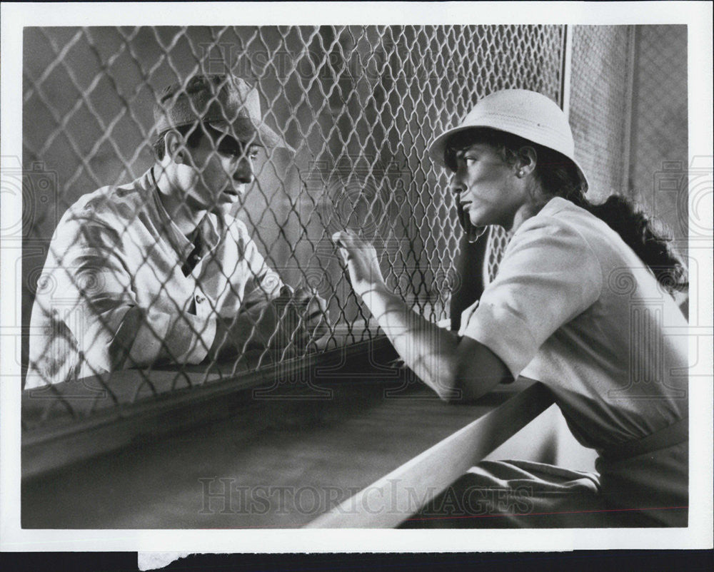 Press Photo John Friedrich and Rachel Ward in &quot;The Thorn Birds&quot; - Historic Images