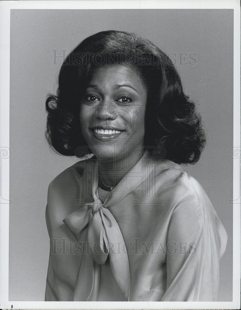 Press Photo Sanford Arms Series Actress Bebe Drake Hooks Character Portrait - Historic Images