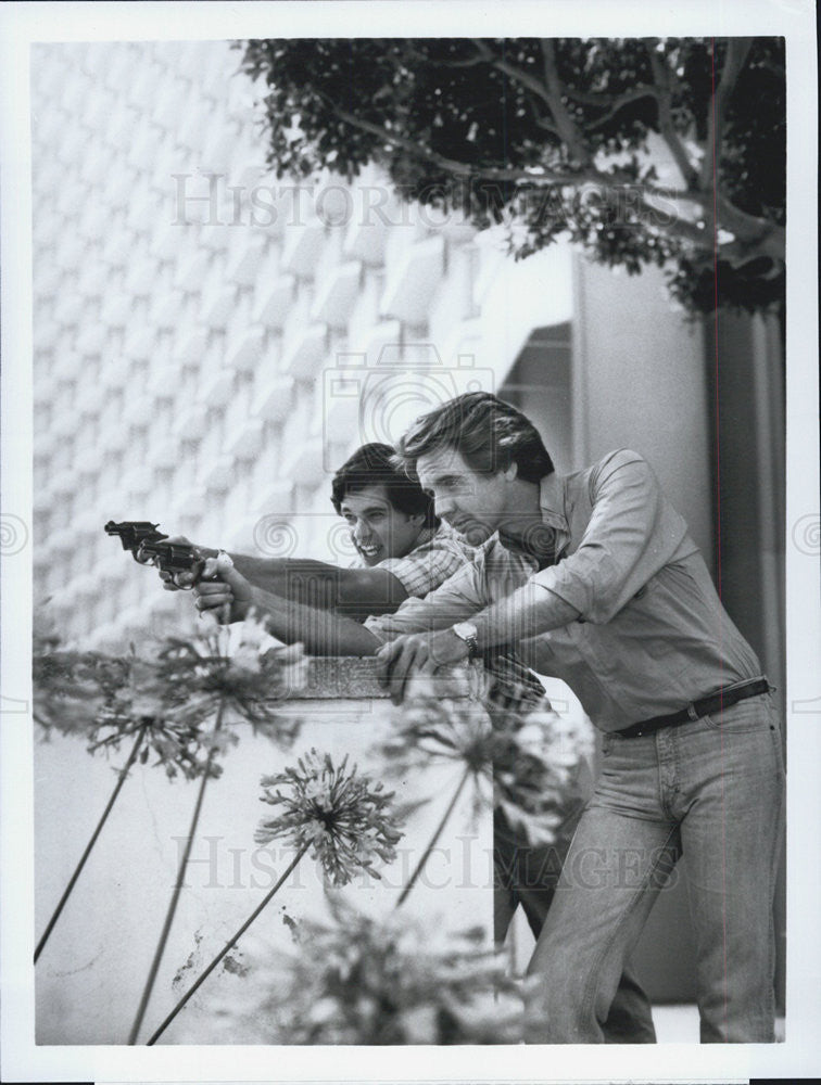 1984 Press Photo Actors Jeff McCracken Robert Ginty Hawaiian Heat - Historic Images