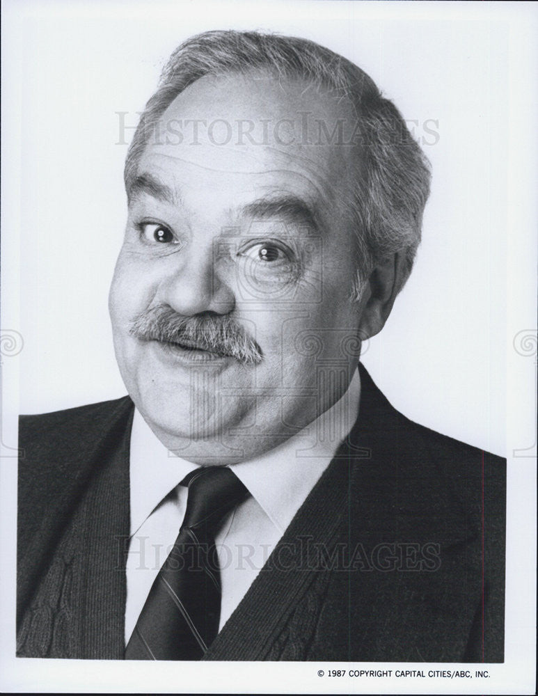 1987 Press Photo Harry Series Actor Kurt Knudson Character Portrait - Historic Images