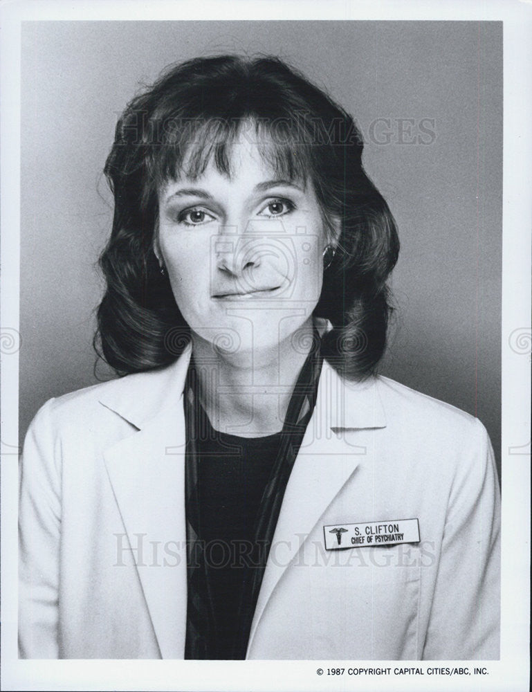 1987 Press Photo Barbara Dana Actress Harry Comedy Television Sitcom Series - Historic Images