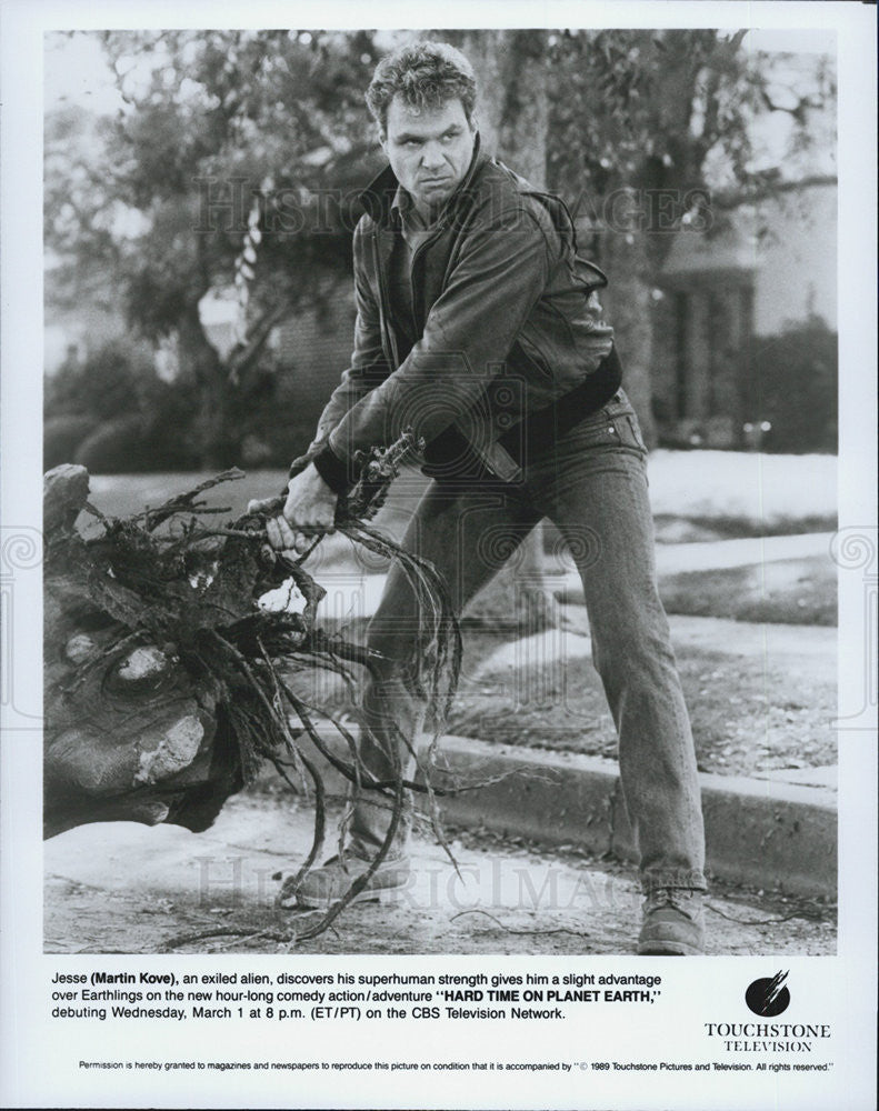 1989 Press Photo Martin Kove star in &quot;Hard Time on Planet Earth&quot; - Historic Images