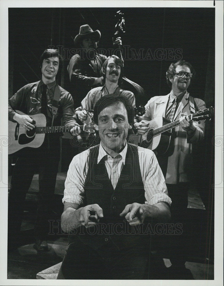 1982 Press Photo Tom Key &amp; The Cotton Pickers Perform - Historic Images