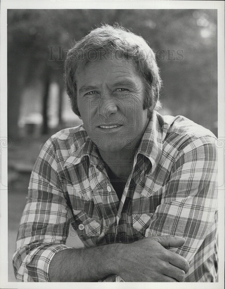1977 Press Photo Bert Kramer Stars As Mike Fitzpatrick In "The Fitzpatricks" - Historic Images